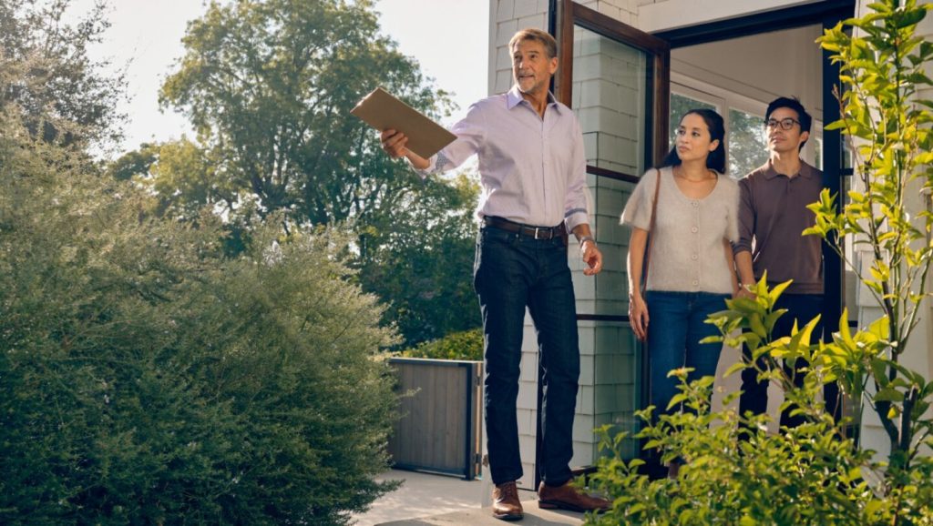The Role of Real Estate Agents in Home Buying